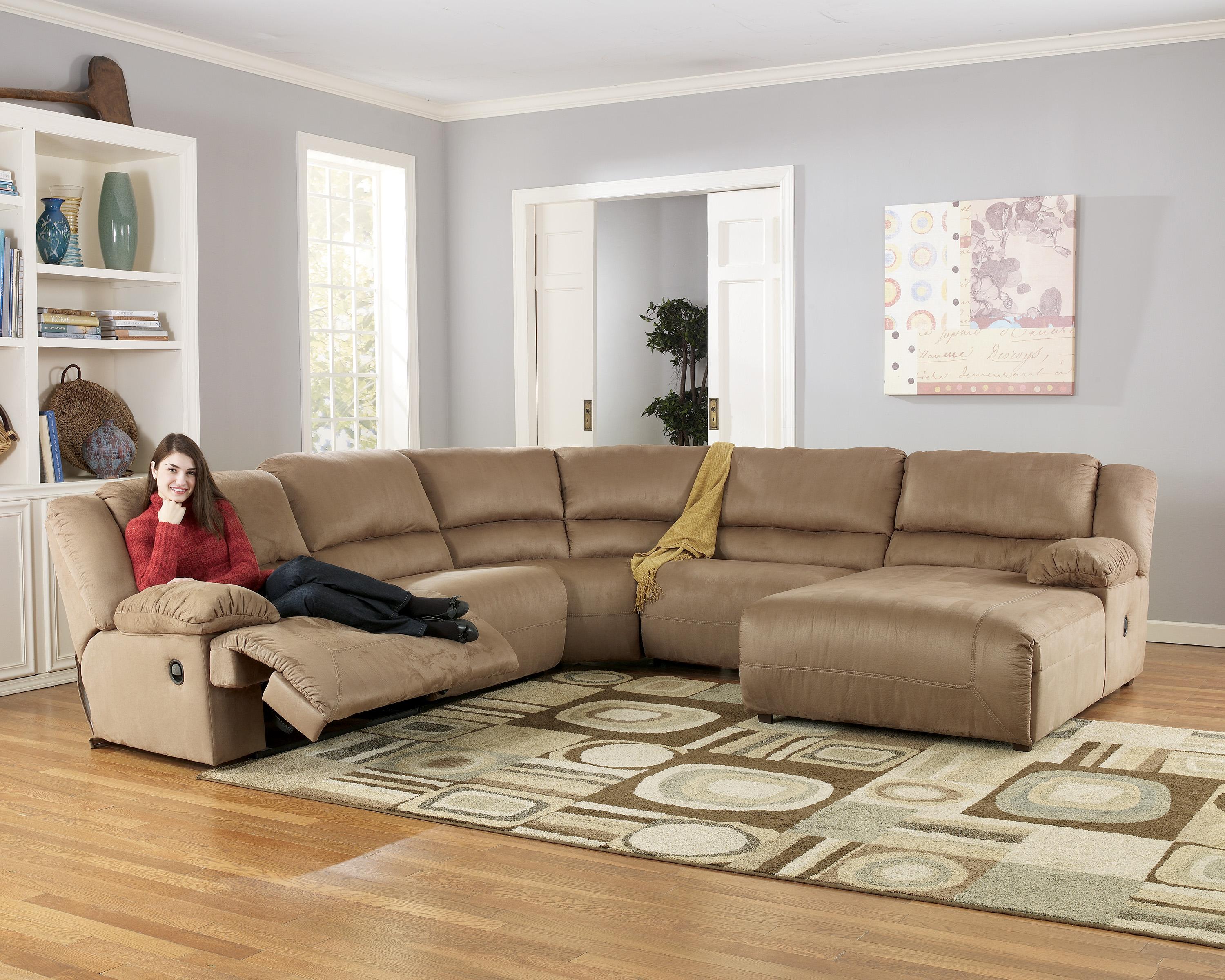 Signature Design by Ashley Hogan Mocha 5 Piece Motion Sectional with
